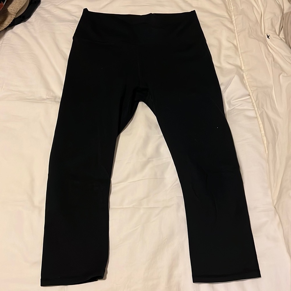 Fabletics Black Powerhold Cropped Leggings, Size M